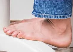 Why Do My Feet Hurt In The Morning? - Featured image for FALL Clinic Perth podiatry article